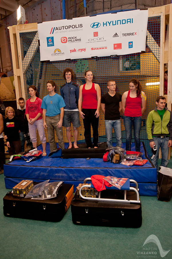 vertigo, open, lezecke, centrum, boulder, bouldering, umela, stena, boulder, pretek